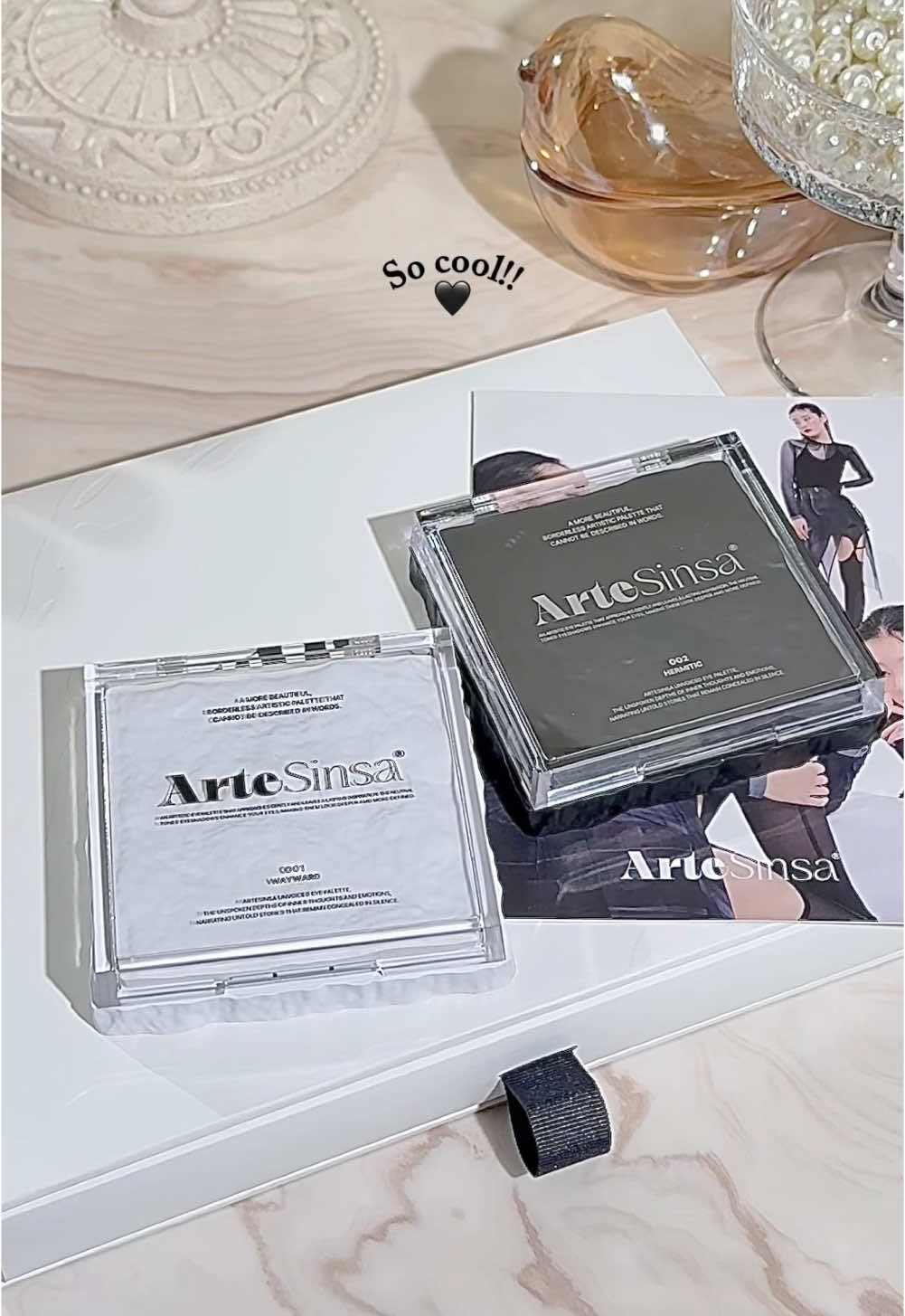 Honestly the coolest multi-use eye palette I have in my collections! 🖤 #artesinsa #unvoicedeyepalette #eyeshadowpalette #kbeauty #kbeautymakeup #coolmakeup 