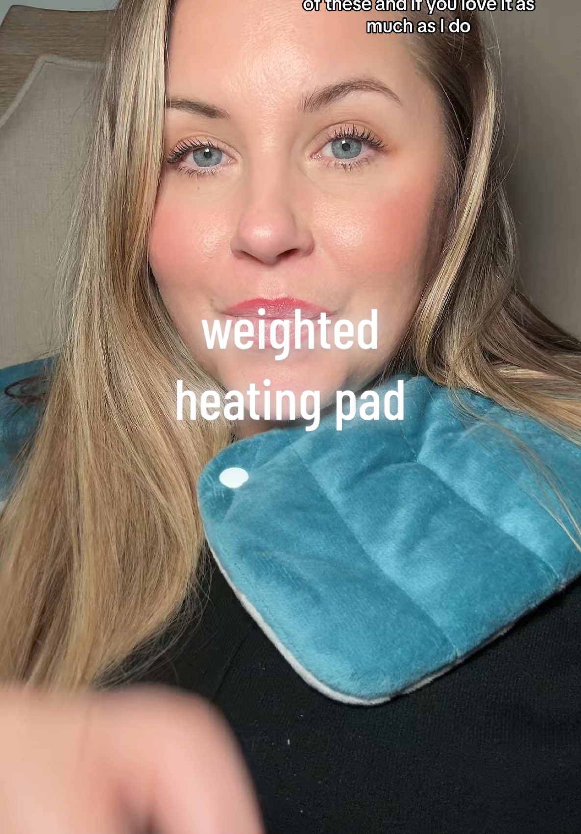 So many reasons why I LOVE this specific heating pad! These are a MUST!  @Comfytemp US   #heatingpad #neckpaintreatment #backpain #giftideas #weightedheatingpad 