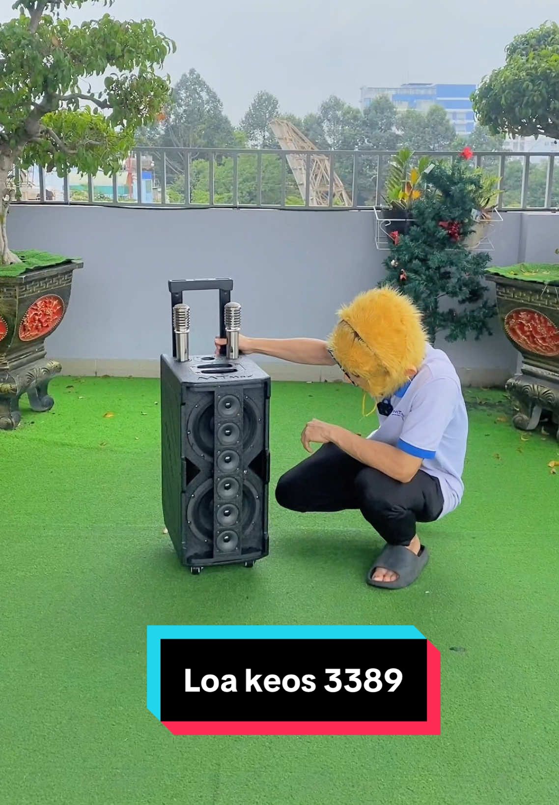 Chiếc loa cao chưa tới nữa mét nhưng nó hét thì ối giờ ơi!!!!!!!!!!!!! #mtmax #manhtien #tienreview #karaoke #micro #tiencongnghe #loakeo 