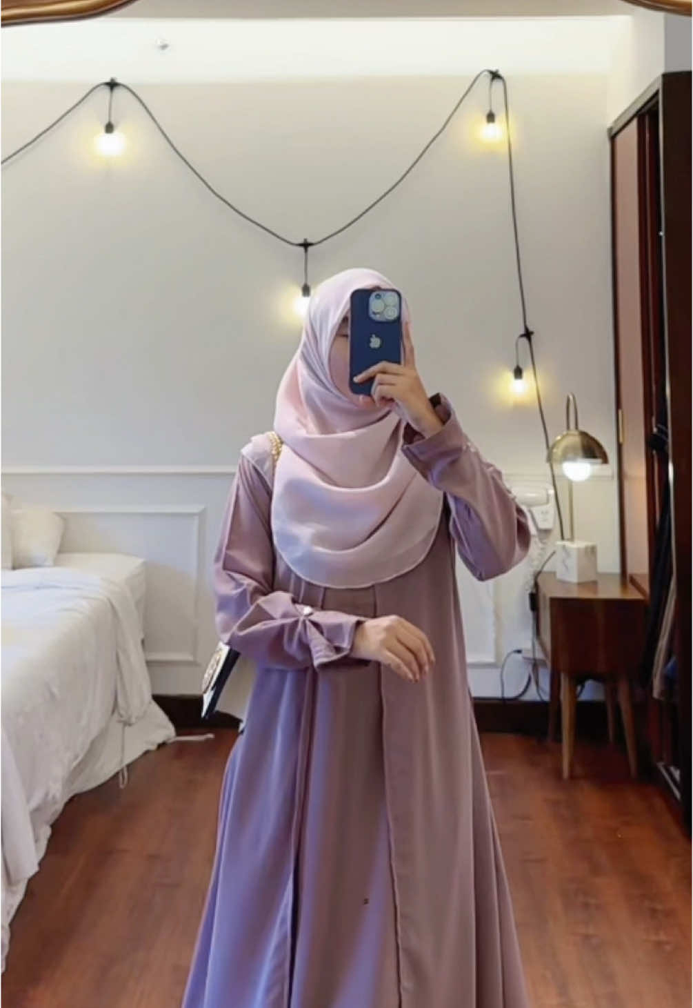 Siaappa yang kemaren co masayu abaya dusty moca 🫵🏻  Kaliaan dapat harga berapaa nih ? Ditunggu ya paketnya mudah mudahan segera sampai aman selamat aamiin 🤲🏻🤍💞  #fypシ #gamisabaya #abayastyle #outfitideas #gamislebaran 