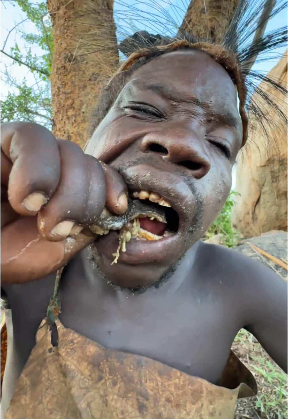 Wow😮😋 It’s Fantastic Lunch Hadza bushmen enjoys middle of nowhere #hadzabetribe #africastories #villagelife #FoodLover #usa🇺🇸 #foodtiktok 