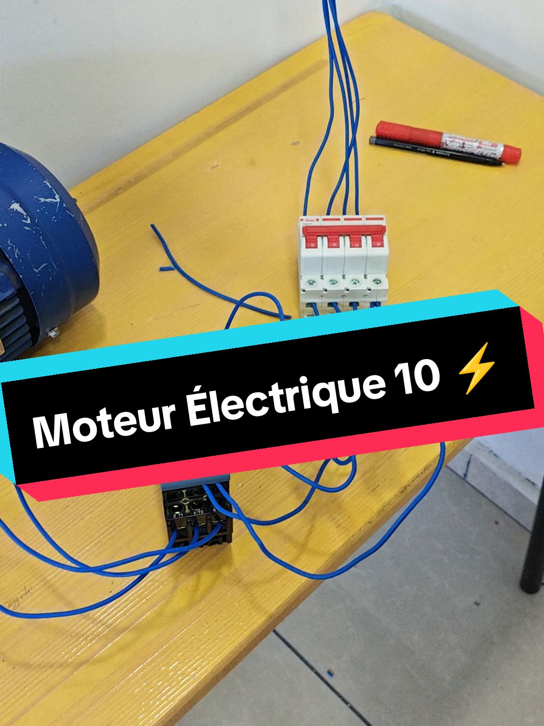 Cours Formation Électricité Bâtiment ⚡  application Démarrage direct d'un Moteur Électrique couplage étoile⚡  #electricite_batiment⚡💡👨‍🔧 #electricity #fyp #الكهرباء #tutorial  #fppppppppppppppppppppppp  #LIVEFest2024  #الشعب_الصيني_ماله_حل😂😂 