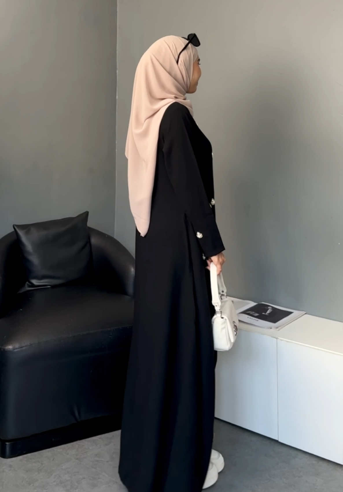 rekomendasi abaya untuk remaja harga 150ribuan 🛒🖤 abaya 150rb (size xs)— l!nk 469a sepatu — 40a tas — 361a cara order: 1. klik tautan di profil aku (https..) 2. cari nomernya sesuai yg aku tulis di atas 3. lalu klik aja nanti kalian akan di arahin ke halaman checkout #fyp #outfitideas #outfitlebaran 