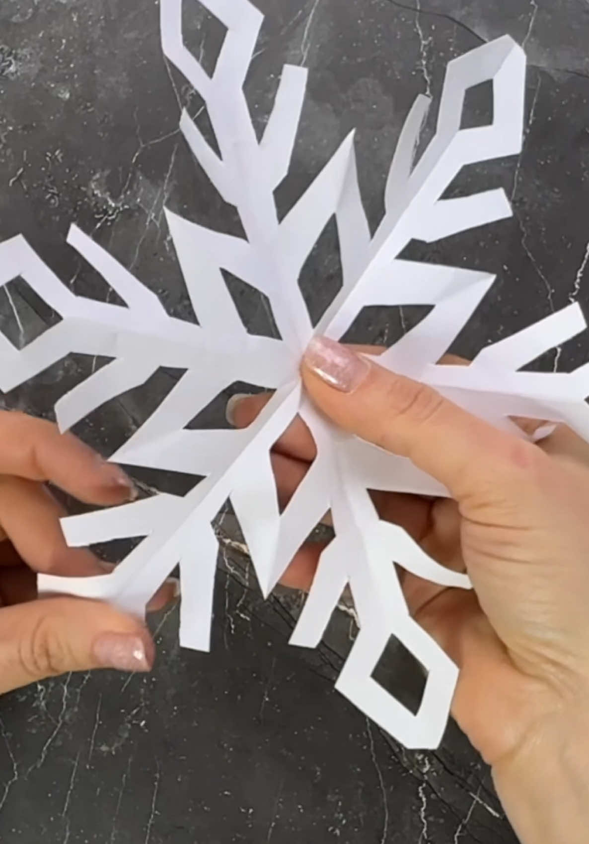 How to make paper Snowflake❄️ #DIY #christmas #howtomake #snowflakes #papersnowflakes #craft 