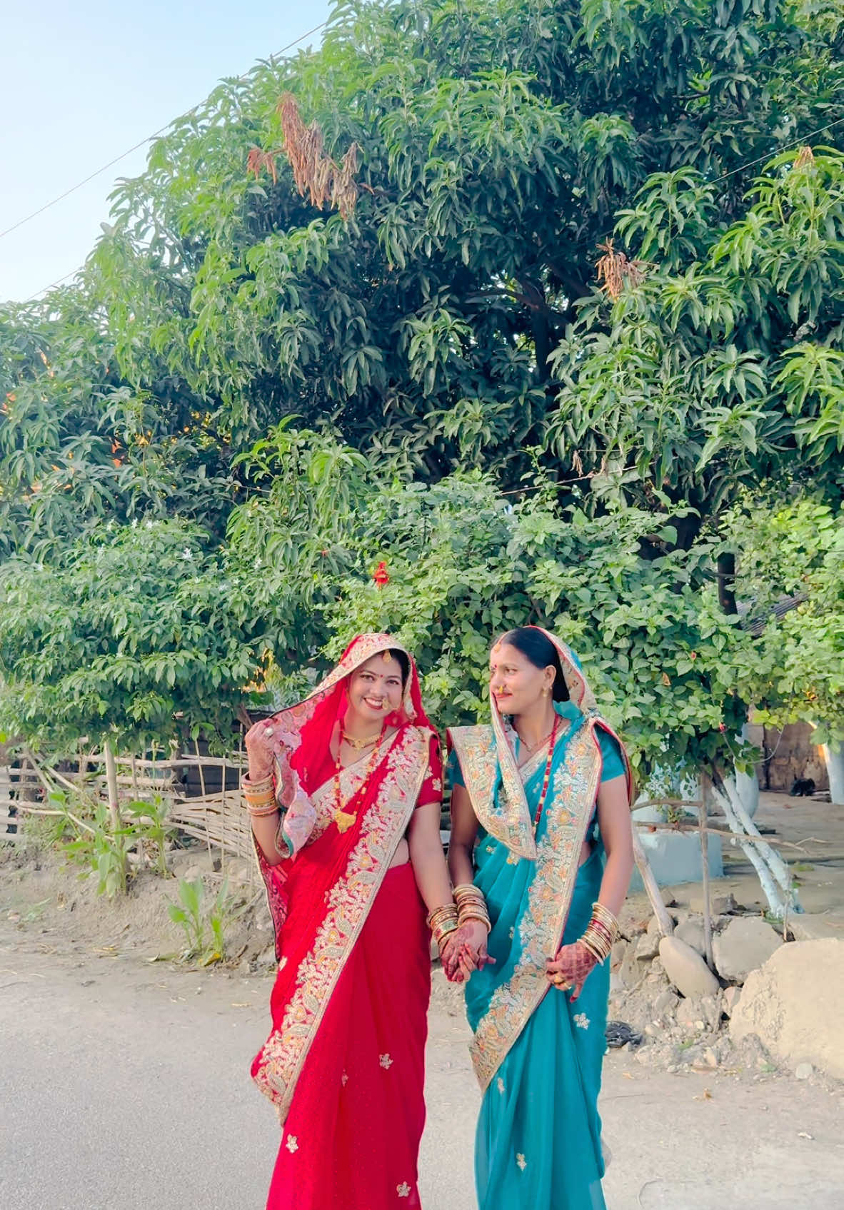 Wearing- @sanjaykapdapasal costumes ❤️  #sanjaykapdapasal #fyp #sindhulimuser #foryoupage #goviral #saree #mithila @💗Sanjay paban💗 @ajaysima ❣️❣️ 