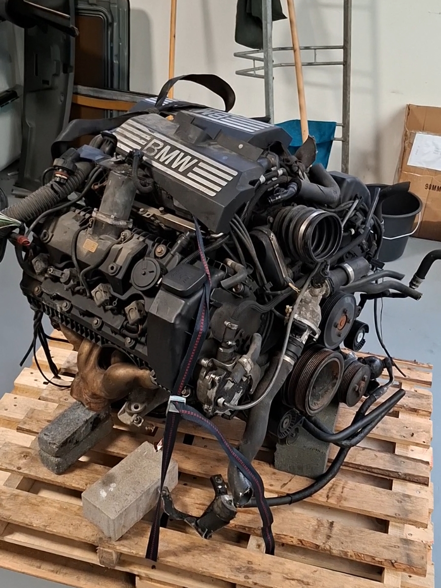 BMW N62 V8 4.8L we need to check, clean and restore this glorious beast to prepare it for a second life in a very sweet youngtimer from 2006.#bmwdiy #bmwlife #youngtimer #bmwn62 