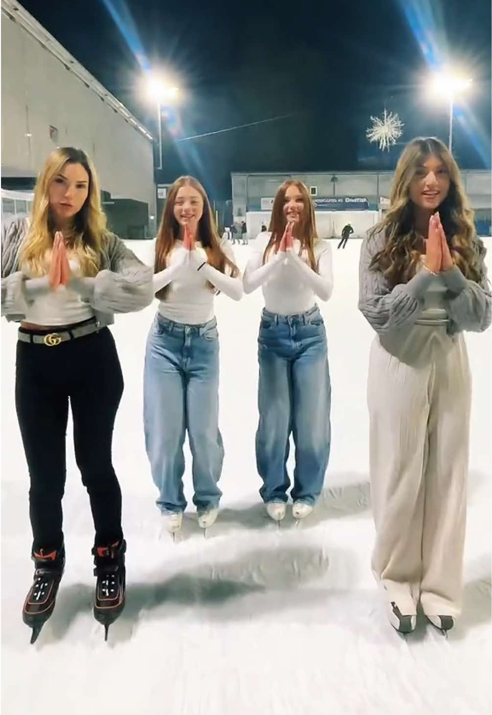 Just for fun ⛸️🤍 @Twins On Ice Official @laura.fsca  #IceSkating #dance #fyp #girls #justforfun #oldtrend 