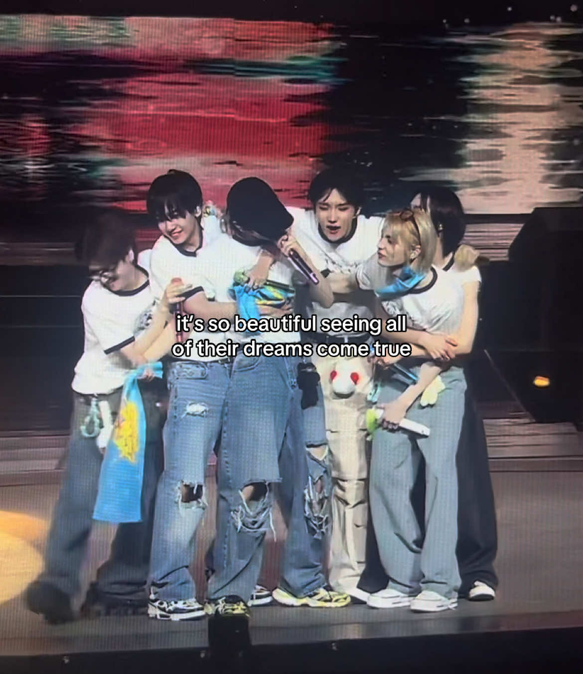 They love each other so deeply, and it shows in everything they do 🥹 Beyond proud of them for putting on their first-ever show—such a beautiful moment to witness. Counting down the days until their January comeback! ❤️ #boynextdoor #bnd #koz #myungjaehyun #jaehyun #taesan #sungho #riwoo #leehan #woonhak #boynextdooredit #knockonvol1