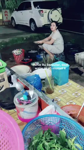 Rumangsamu.. kene i gurr kerjo bagian umbah umbah i nek dibandingke karo sik gaweane tongkrong neng cafe cafe yoo adoh to bolo  #tiktok#bakulpecellelehits #pecellelepad #Japuantanjungmuntilan#kulinermuntilanmagelang #muntilanhitz #kulinerjawa #fyp #fypシ゚viral #barokah #CapCut #sabarituindah 