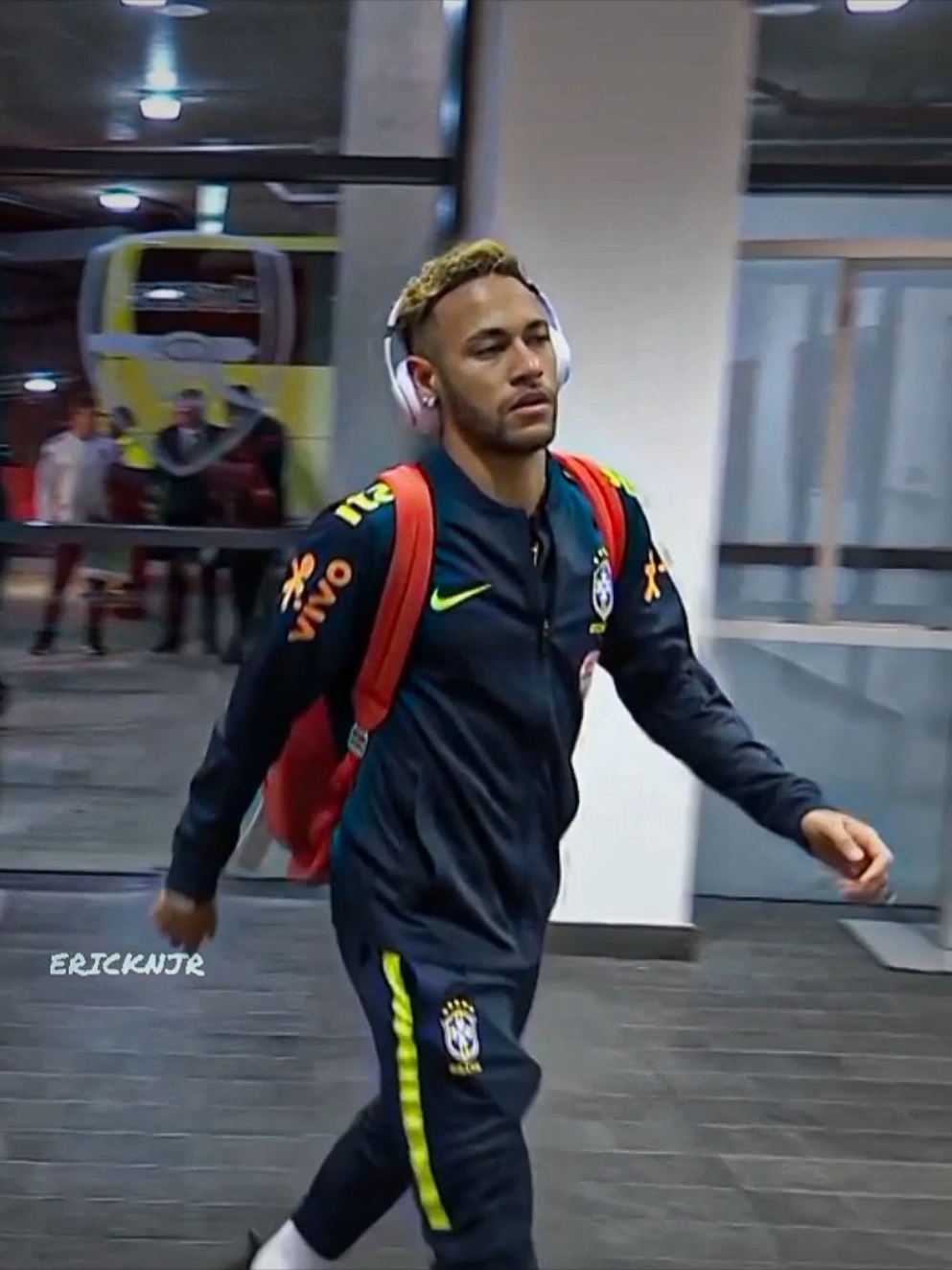 Eu tou lá confuso e resolvi queimar uma bomba... #Neymar #edit #fyp #foryou  #viral #viralizatiktok #Ericknjr 