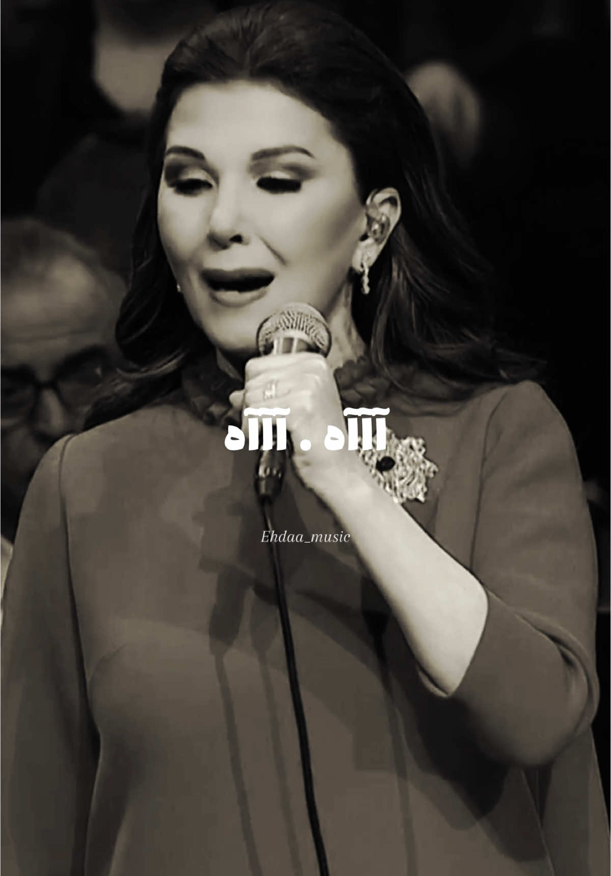 وطموحي أن أمشي ساعات معك تحت المطر ❤️.. إلى من تهديها؟ . . @Magida El Roumi  . . #magida #magidaelroumi #kon_sadiki #ماجدة #ماجده #ماجدة_الرومي #ماجدة_الرومي🌸❤ #ماجده_الروم #كن_صديقي #كم_جميل_لو_بقينا_اصدقاء #الشعب_الصيني_ماله_حل😂😂 #الشعب_الصيني_ماله_حل #fyp #viral 