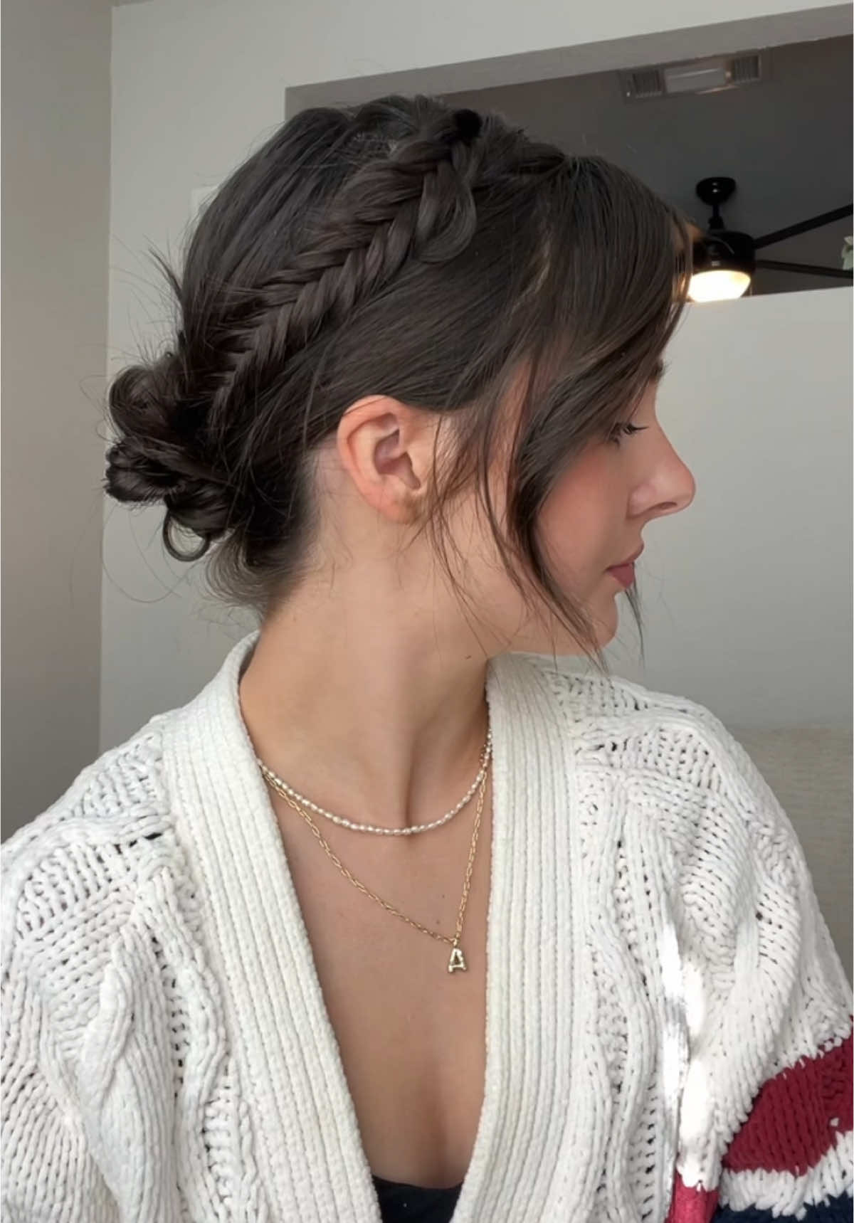 me 🤝 fishtail braids #hairtok #hairstyleinspo #hairtutorial #mediumlengthhair #shorthair #wecantbefriends #arianagrande #fishtailbraid #fishtail #messybun 