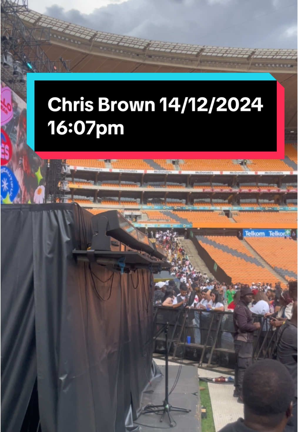 Chris Brown update 14/12/2024 16:07 pm . Once you secure your standing spot you cant come😭😱 #chrisbrown 