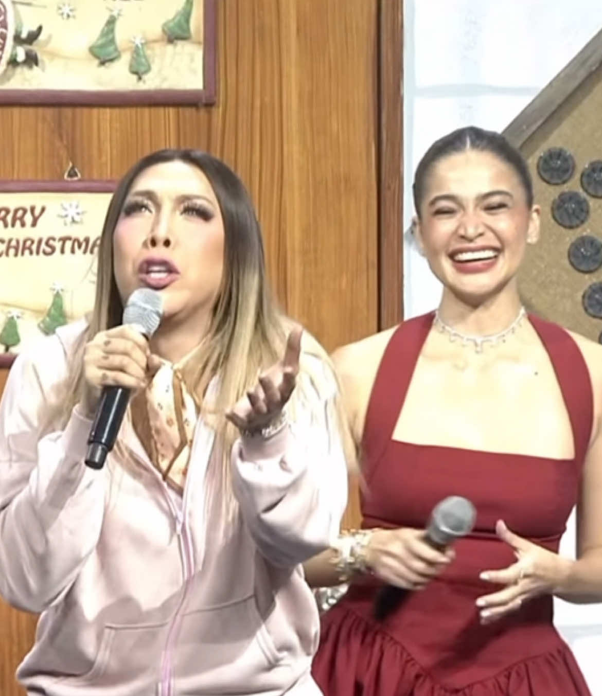 Laro! 🤣 #ShineKapamilya #ABSCBNChristmasSpecial2024 #ABSCBN #Kapamilya #ItsShowtime #AnneCurtis #ViceGanda #FYP 