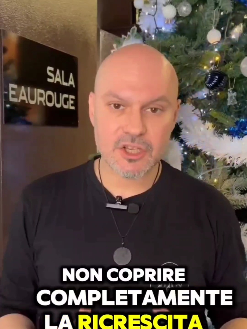 🎄 Calendario d'Avvento dei Capelli Corti - Parte 7 🎄 Ricrescita fastidiosa? Ecco come evitarla! 🌱 Sul taglio corto, l’effetto ricrescita può diventare evidente... ma basta poco per tenerlo sotto controllo! Con queste due strategie, i tuoi capelli saranno sempre impeccabili, senza compromessi. ✨ Non perderti il consiglio di domani: il corto non smette mai di stupire! 🎁 #CalendarioDelTaglioCorto #TaglioCorto #CapelliCorti #SegretiDiStile #NemesiTricomeccanica #ShortHairCare #RicrescitaCapelli #capellisempreperfetti 