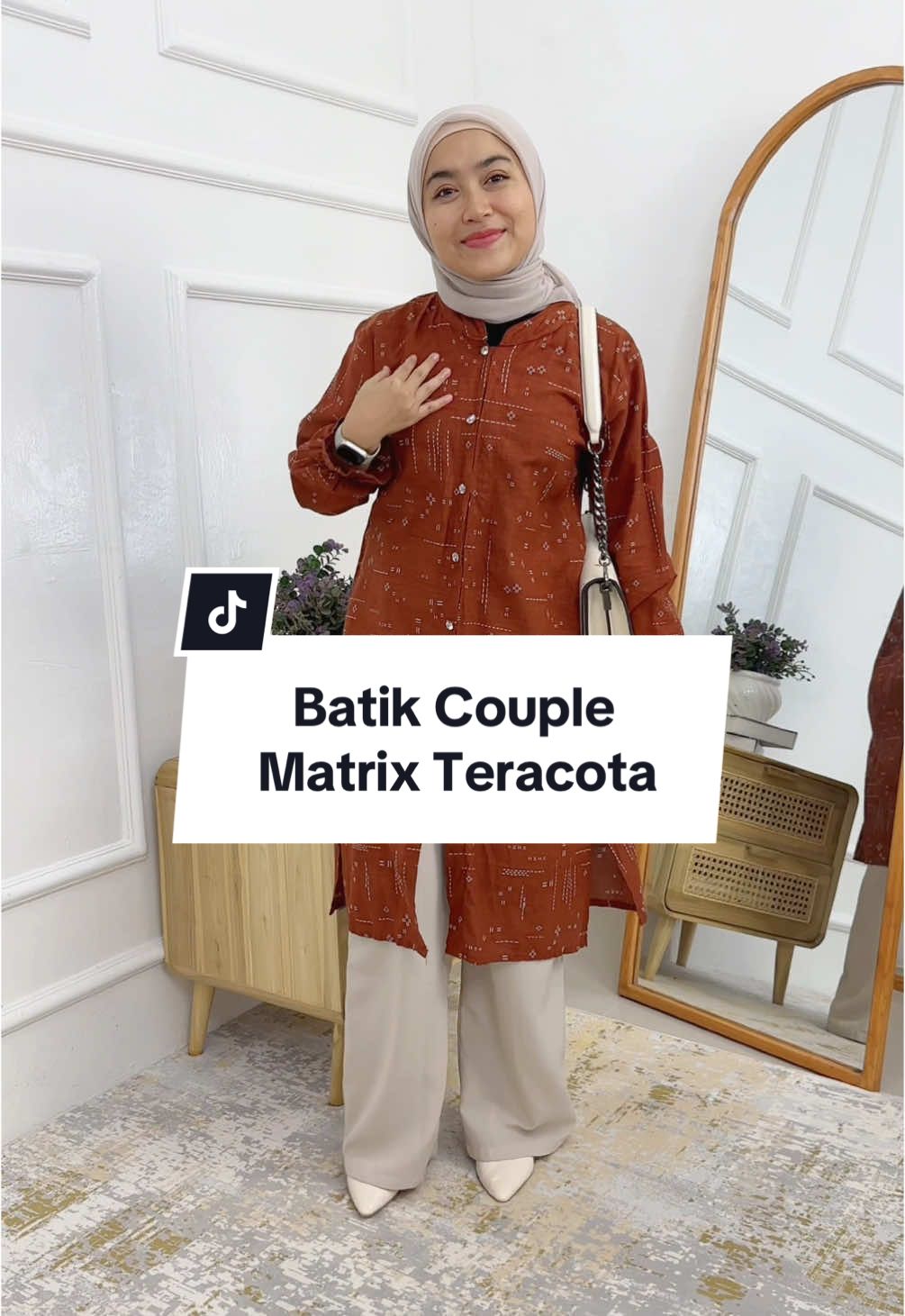 Outfit Couple kondangan yang estetik, buruan CO bestie sebelum kehabisan 🥰                                                                                                  #batik #batikmodern #batikcouple #batikwanita #belilokal #batikwanita #seragambatik #fashiontiktok #TikTokShop 