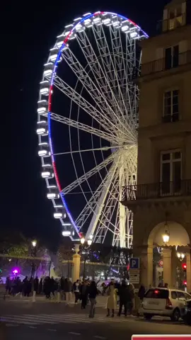 La Grande Roue de Paris Crédit Photo: @isabel_a_paris Follow us on IG: @champselysees_paris www.champselysees-paris.com © Paris, Always an Amazing idea! #paris #igersparis #lagranderoue #lagranderouedeparis #jardindestuileries #tuileriesgarden 