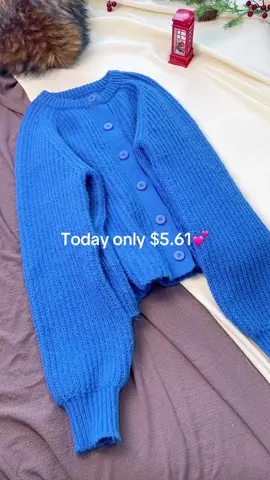 ##fashion #fyp #fullfashion #foryou #OOTD #TikTokShopHolidayHaul #spotlightfinds #christmas #tiktokshop #sweaterweather 