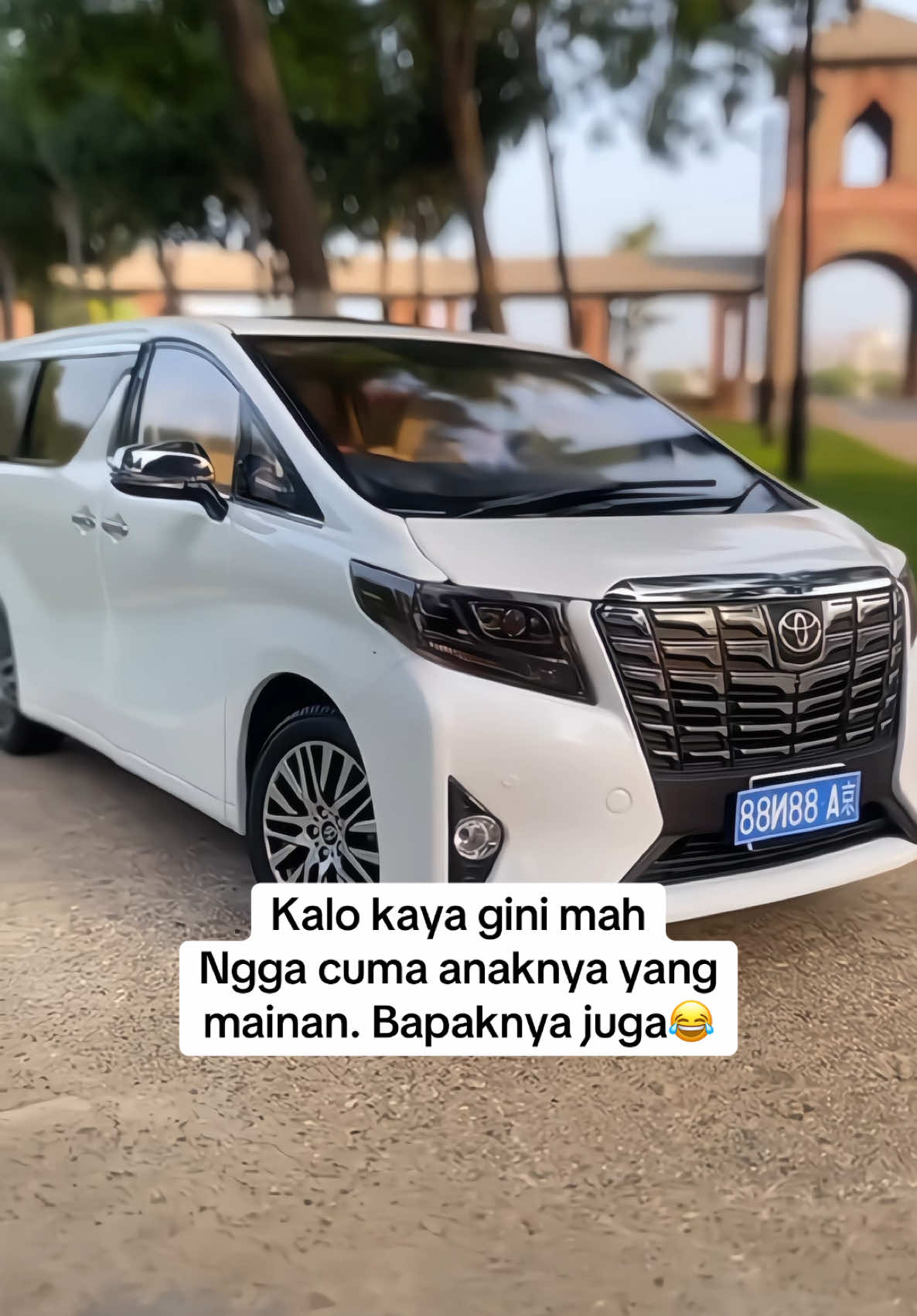 Tebak harga hayo berapaan?  #mainananak #mobilmainan #alphardmainan #mobilalphard #mobilmobilan #koleksiaesthetic #mobilmurah #mobilmainankeren 