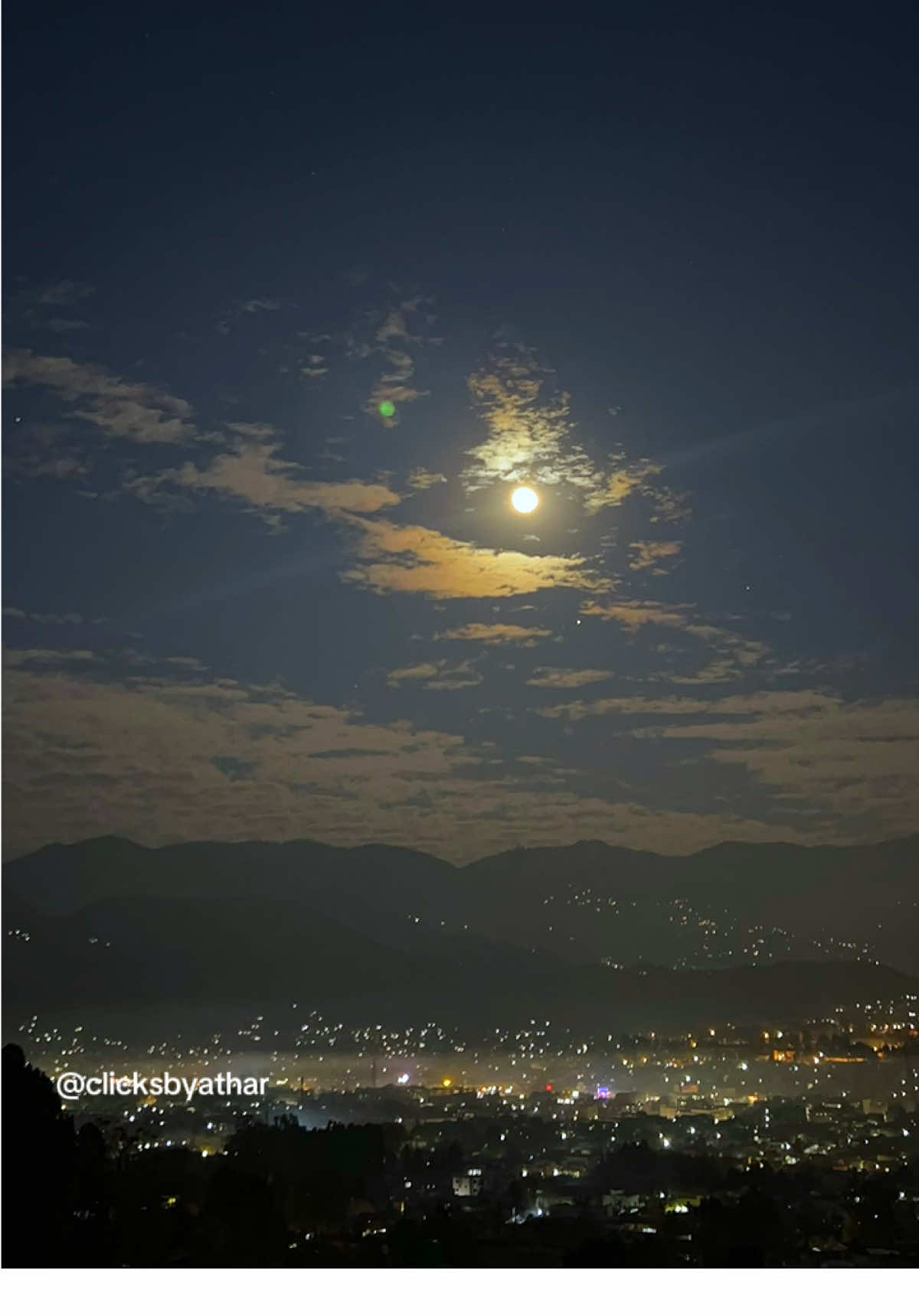 Insta : clicksbyathar  🌙 Timelapse #abbottabad #clicksbyathar #moon #timelapse 