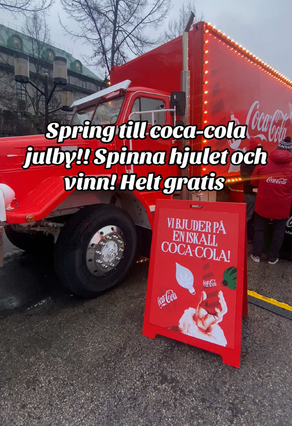 Under helgen Coca-cola har en julby i kungsträdgården @Coca-Cola mellan 11-21! Testa på din tur!! Finns olika tävlinger❤️ spinna hjulet och få gratis gift!! Missa inte ❤️ . . . . . #cocacola #cocacolasverige #kungsträdgården #eventsthlm #fyp #fördig #snurrahjulet #gratis #goodiebag #photobooth #missainte #julby #julmarknad #free #gåvor #samplegratis #snurrahjulet #gratisgoodiebag #freephotobooth #julmys #freeevent #piscesdiary 