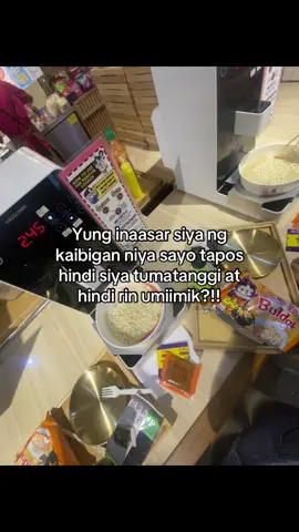 Plus naka smile pa yan siya habang inaasar saakin tas iiwas ng tingin! Whyket ka ganyan, umaasa tuloy me⁉️⁉️😢 #viral #fyp #fypage #relatable #xyczba #him #crush 