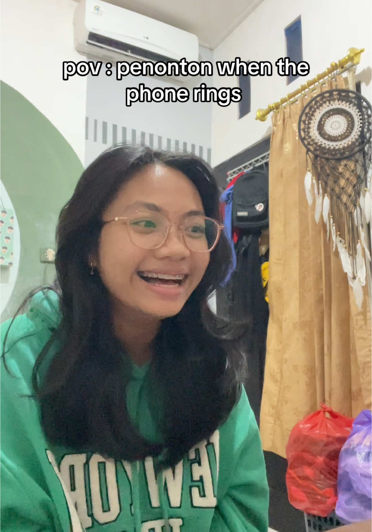 menunggu jumat lagi….. #whenthephonerings 