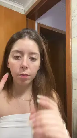 Resultado do meu botox, canelo todo manchado 🤣🤣 mas pelo menos ta brilhoso 