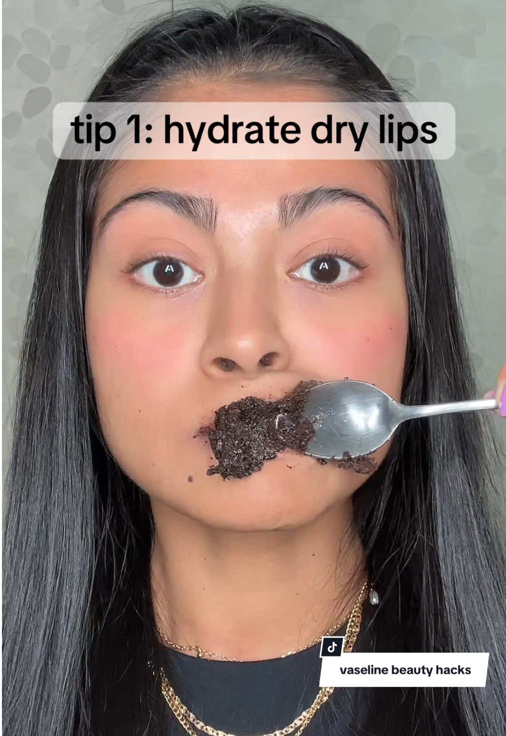 bye crusty days! 💅🏽 #vaseline #vaselinehacks #dryskin #dryskintips #drylips #diybeauty #beautytip 