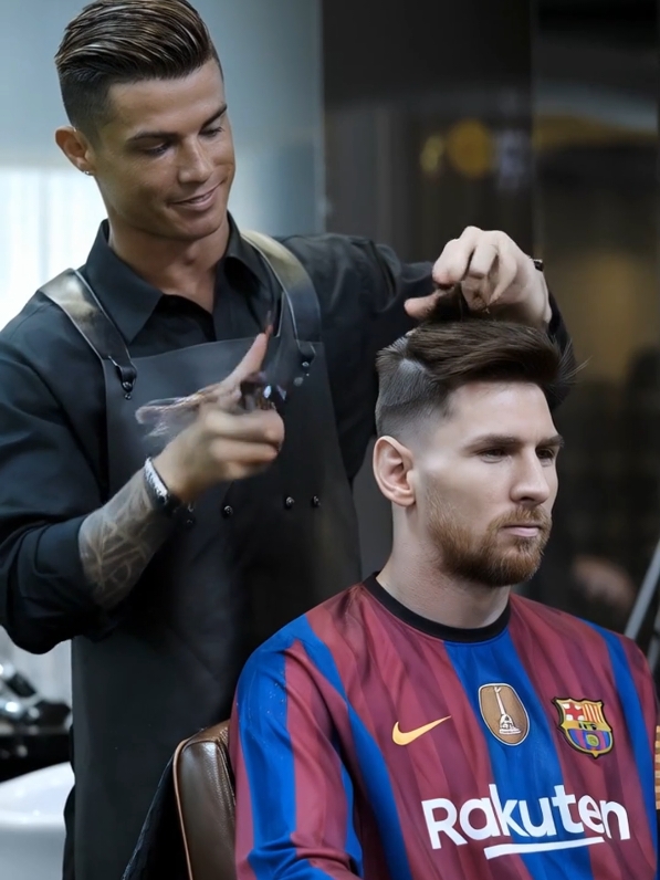 Ronaldo the Crazy Barber 🤣 