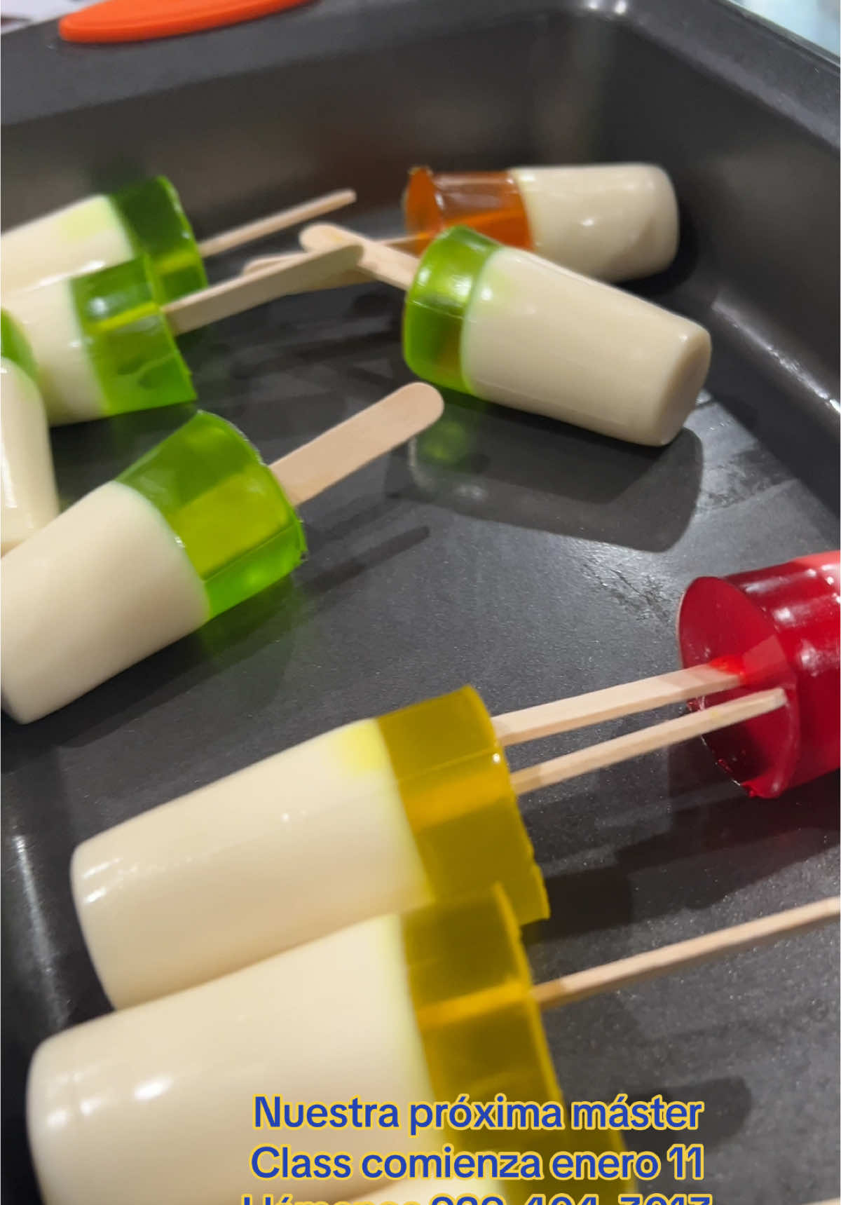 #gelatinasartisticas3d #newyorkyolisjellys #clasespresencialenhackettstownnjhackettstown #gelatinaRellenoconchocoflan #masterclass2025
