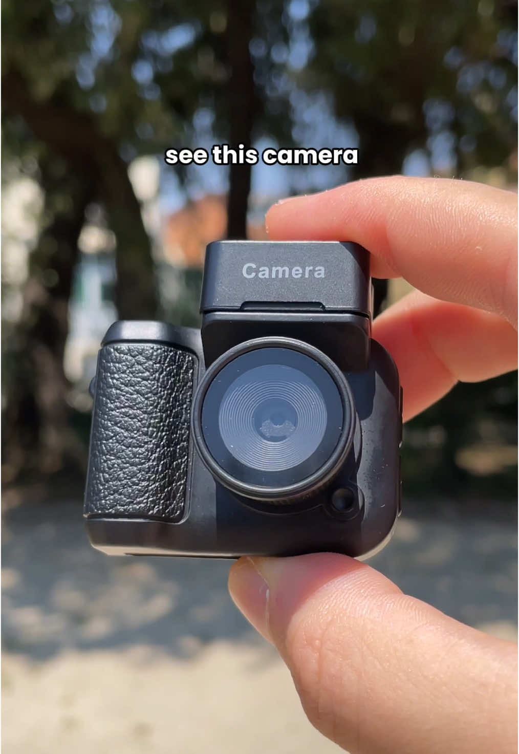 The SMALLEST Camera on earth🤯#keychain #camera #minicamera #nostalgia 