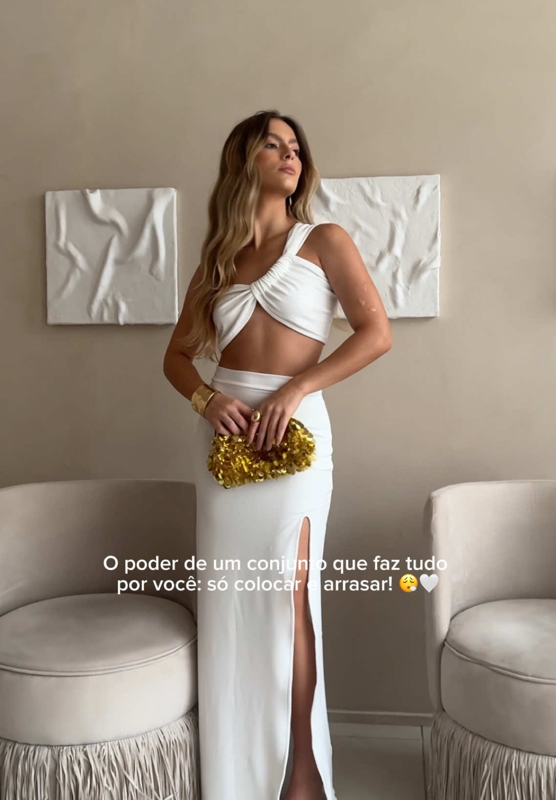 Aquela peça que brilha por si só, é colocar no corpo que você está pronta 💫🤍 Conjunto Lorrayne - R$99,90 #fashion #fashioninspo #fashiontiktok #ispo #grwm #viral #fy #fyp #atacado #atacadoevarejo 