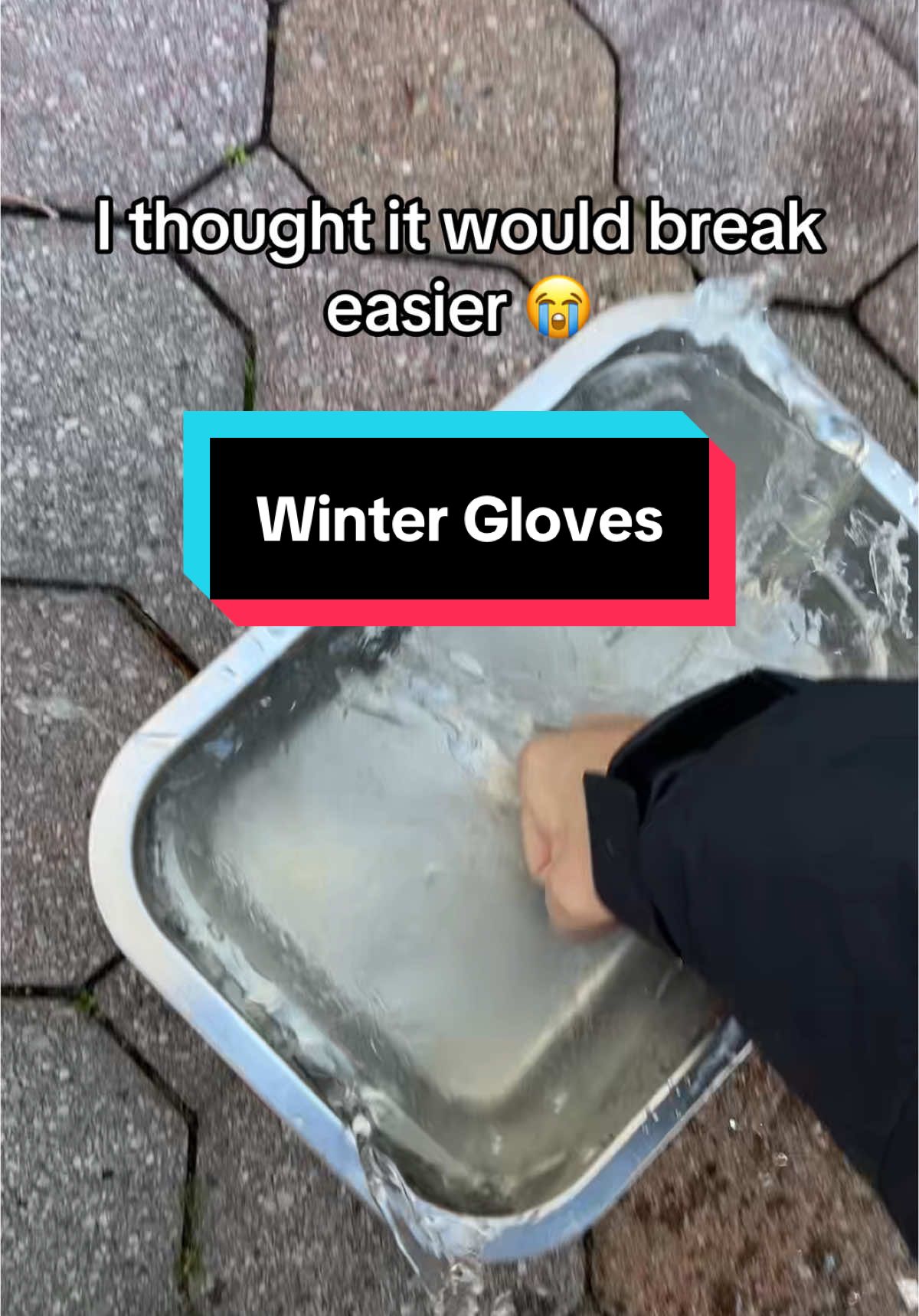 Wouldve worked better with the gloves #tiktokshopholidaydeals #tiktokshopdeals #giftsforhim #christmasgifts #giftsfordad #mademyyear #titans #thermalgloves #wintergloves #snowboardinggloves 