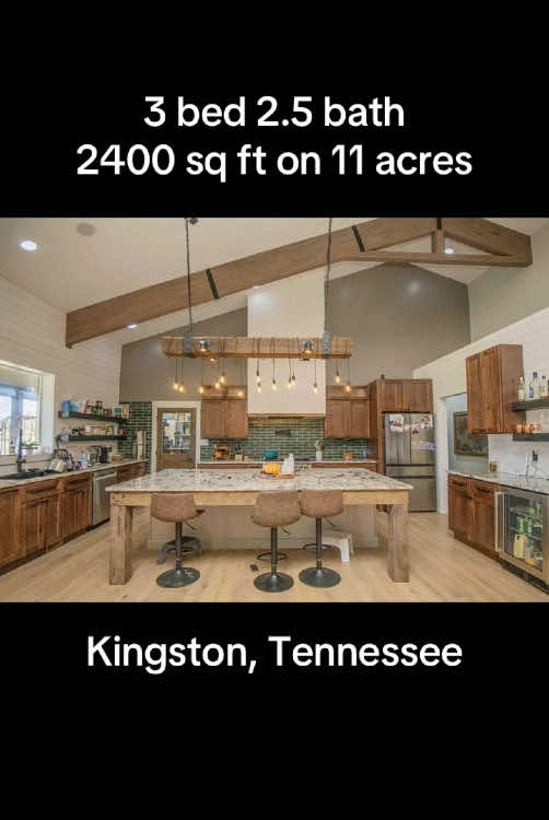 East Tennessee barndominium with a 2800 sq ft garage for sale $800k. Listed by Kathy May-Martin with Coldwell Banker Jim Henry #barndominium #farmhouse #countryliving #easttennessee #knoxvilletn #knoxvillerealestate 