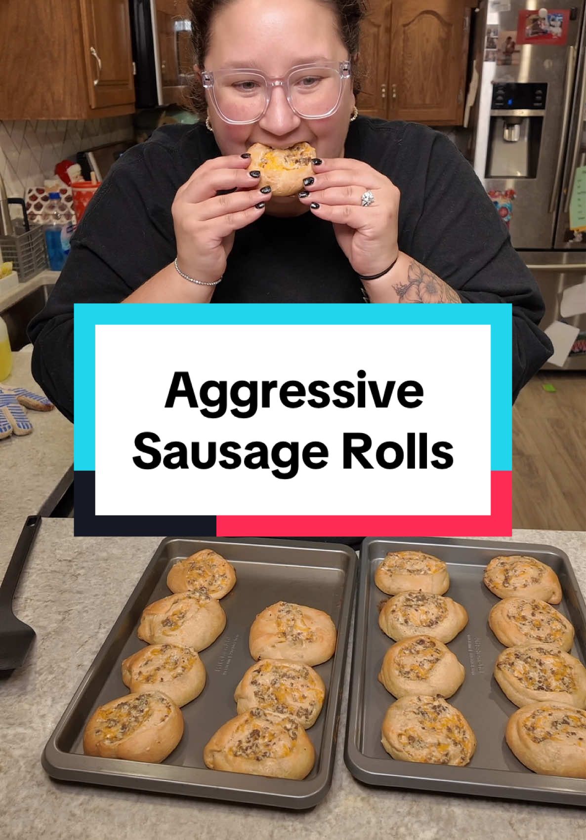 #AggressiveTutorials #AggressiveTutorialLady #AggressiveCookingShow #AggressiveCookingTutorials #Aggrecipes #sausageroll #breakfastfordinner #sausagegravyrollup