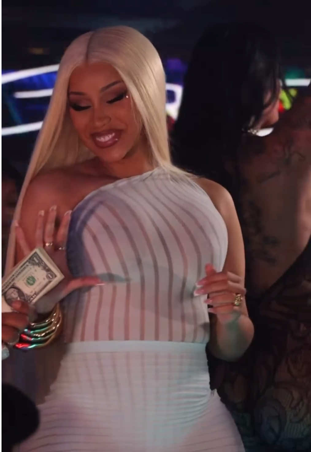 Cardi B last night in Miami. 😍 Video Credits: @houstonboomerangs  #cardib#cardi#fyp#foryou#viral 