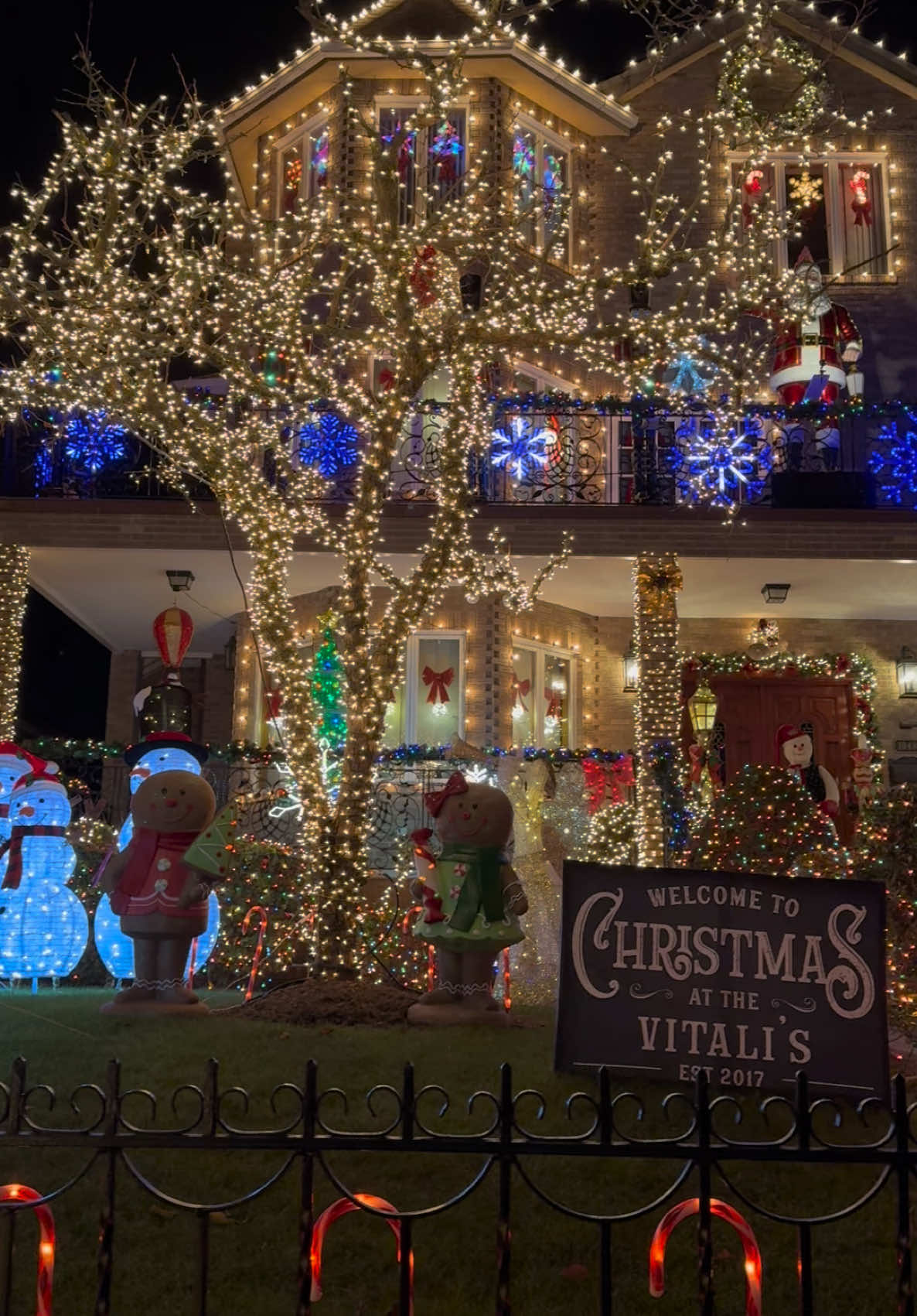 🎅🏼⛄️❄️🎄#dykerheights #brooklyn #newyork #christmas #holiday 