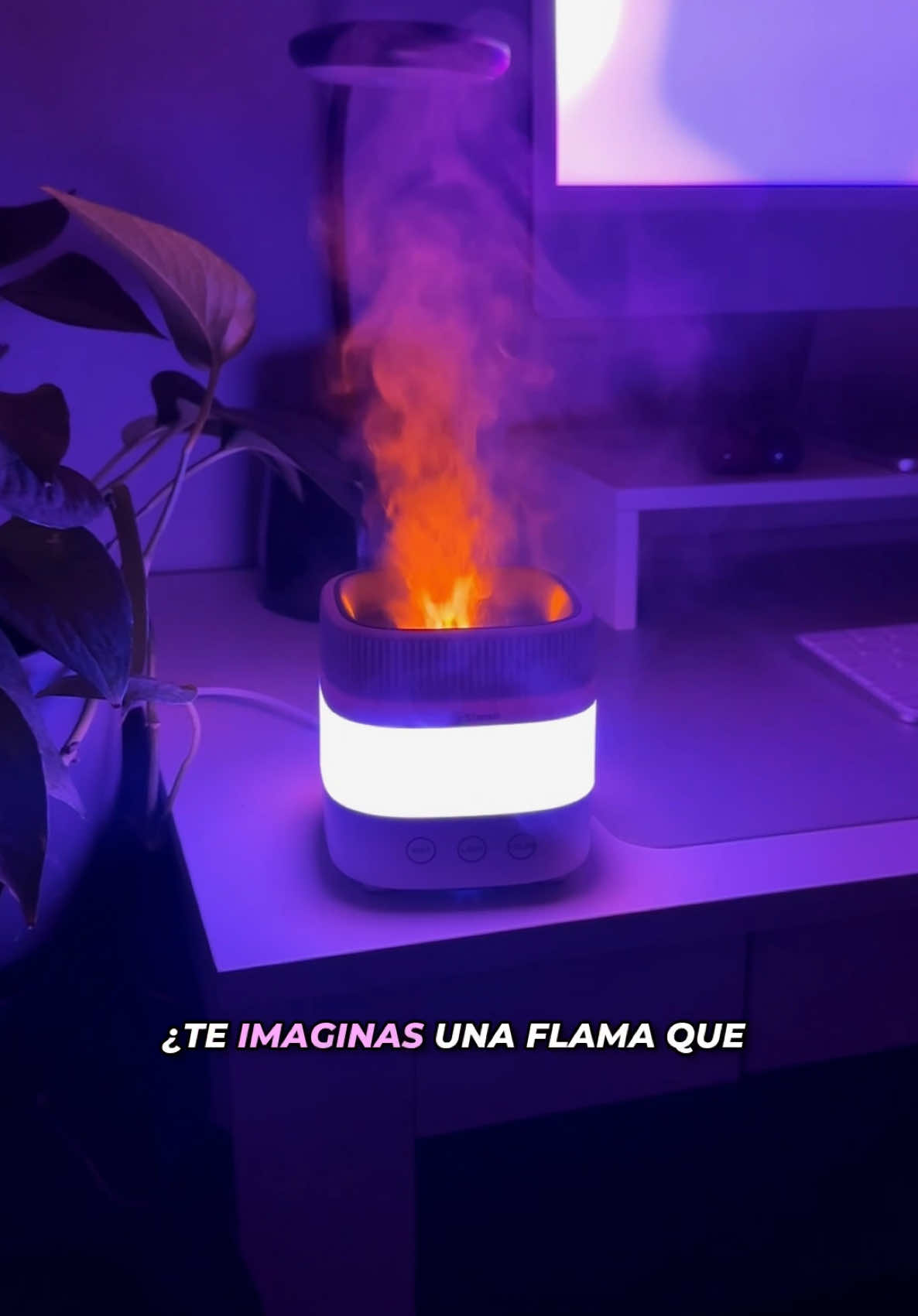 ¿Aire seco? ¡Dile adiós con este humidificador y difusor de aroma! 🌬️✨ Respira mejor, relájate y dale estilo a tu espacio con su increíble efecto flama 🔥 y luz LED multicolor 🌈. 🌟 Beneficios: ✔️ Vapor fresco para aliviar nariz y garganta. ✔️ Ideal para resfriados o gripes. ✔️ Operación silenciosa. ✔️ Botones touch y apagado automático. 🎨 Llena tus días de color y tus noches de relajación. Solo agrega tu esencia favorita (no incluida) y disfruta. 🕊️💧 ¡El complemento perfecto para tu rutina de bienestar y aromaterapia! #humidificador #difusor #aroma #aromaterapia #flama #vapor #relajacion #bienestar #airelimpio #hogar #estilo #decoracion #essentials #luzled #multicolor #relax #salud #respira #bienestar #cuidado #esencias #aireseco #relaxing #aesthetic @ENRiQUE BARRÓN 