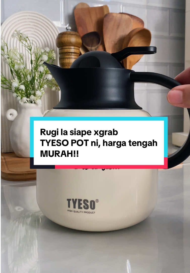 My new tea pot !!! biase beli tumbler je.. ni dh ade pot pulak 😱 mine saiz 1000ml. Grab cepat dekat beg kuning. #tyeso #tyeso pot #teapot #aesthetics #kitchen 