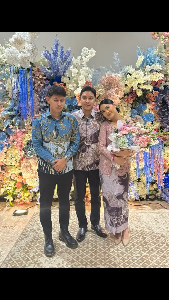 Selamat engagement adikku Rommy & Intan 😊💐