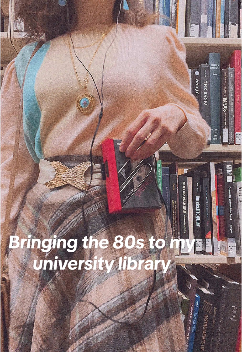I’ve gotta checkout that New Wave book when im back from break!  #80s #80saesthetic #80sgirl #retro #1980s #80scommunity #1980sfashion #vintage #retrowave #80stiktok #1980sstyle #genx #80spov #everybodywantstoruletheworld #tearsforfears #strangerthings 