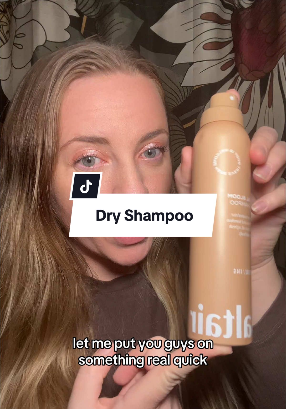 Dry shampoo that smells so good! #dryshampoo #dryshampoohack #hairhack #hairmusthaves #hairproducts 