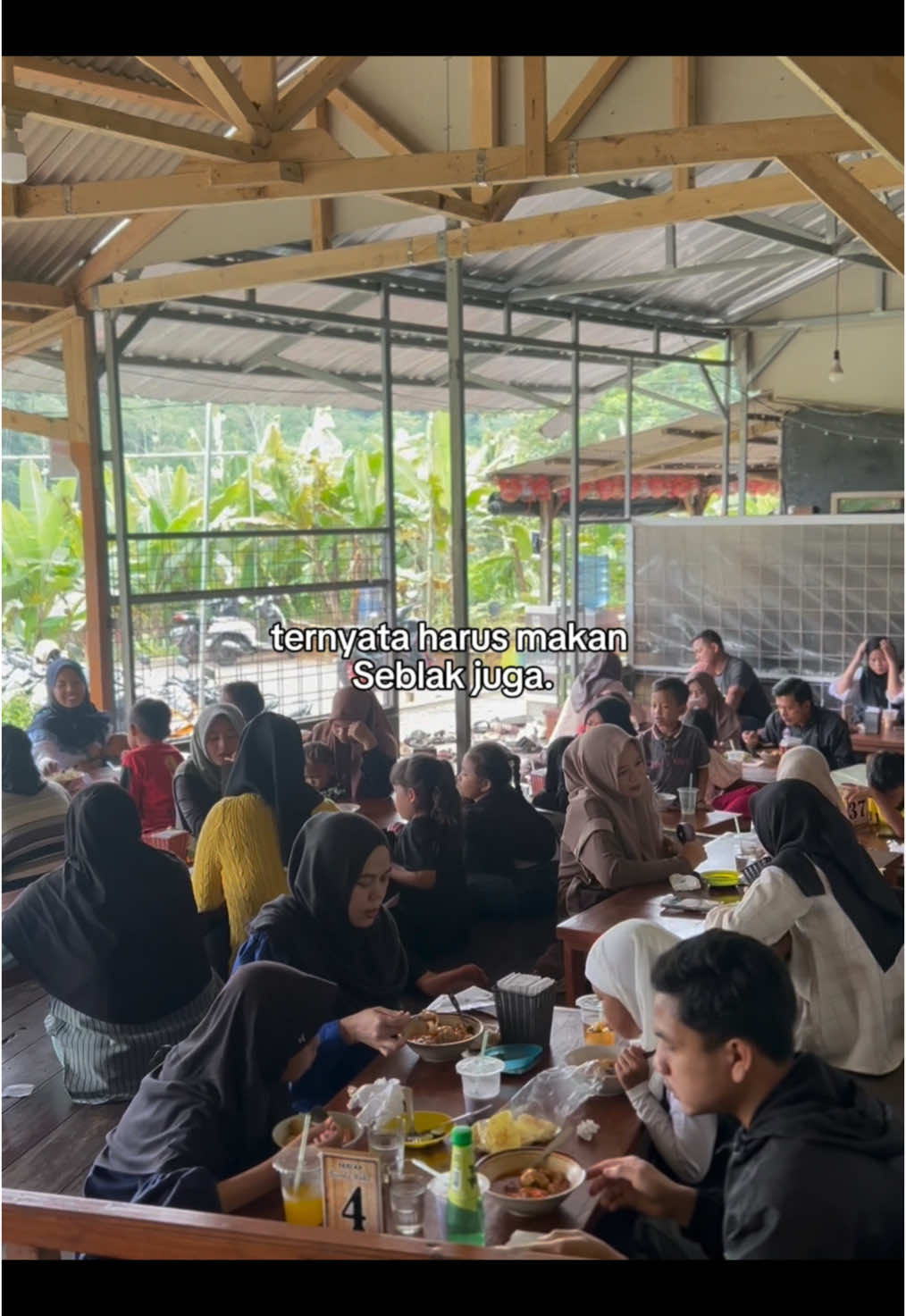 Ketua lelah banget ini, pen di ajakin makan seblak…. #seblakprasmanan #seblakciamisviral #seblakbundakaka #rekomendasiseblakciamis #seblakciamis 