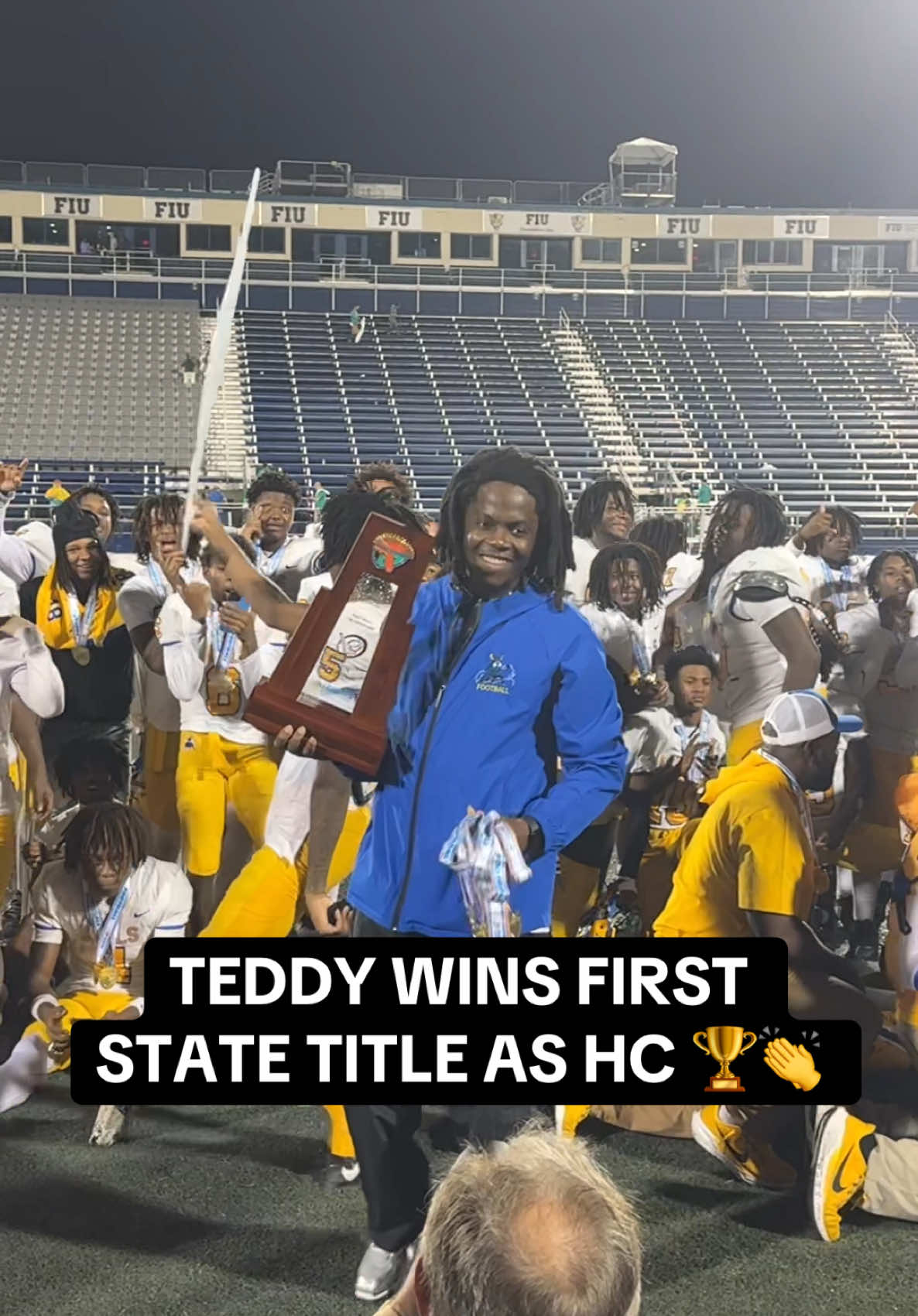 TEDDY BRIDGEWATER BRINGS A STATE TITLE BACK TO THE WEST 🤯🏆 #MiamiNorthwestern #HighSchoolFootball #Football