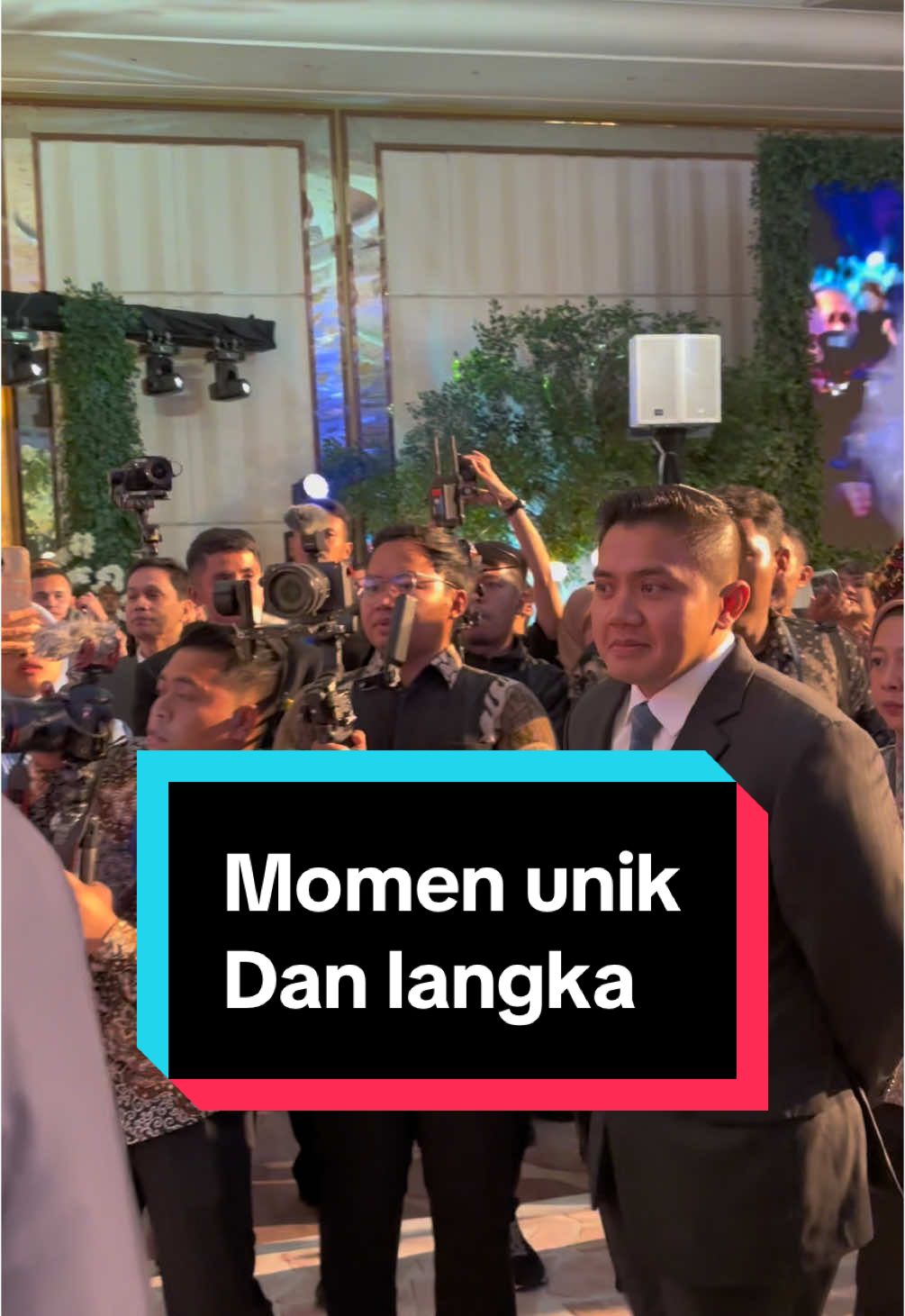 Momen unik dan langka pokoknya 😭💙 #prabowo #mayorteddy #jokowi #janethes #gibranrakabuming #raffinagita1717 