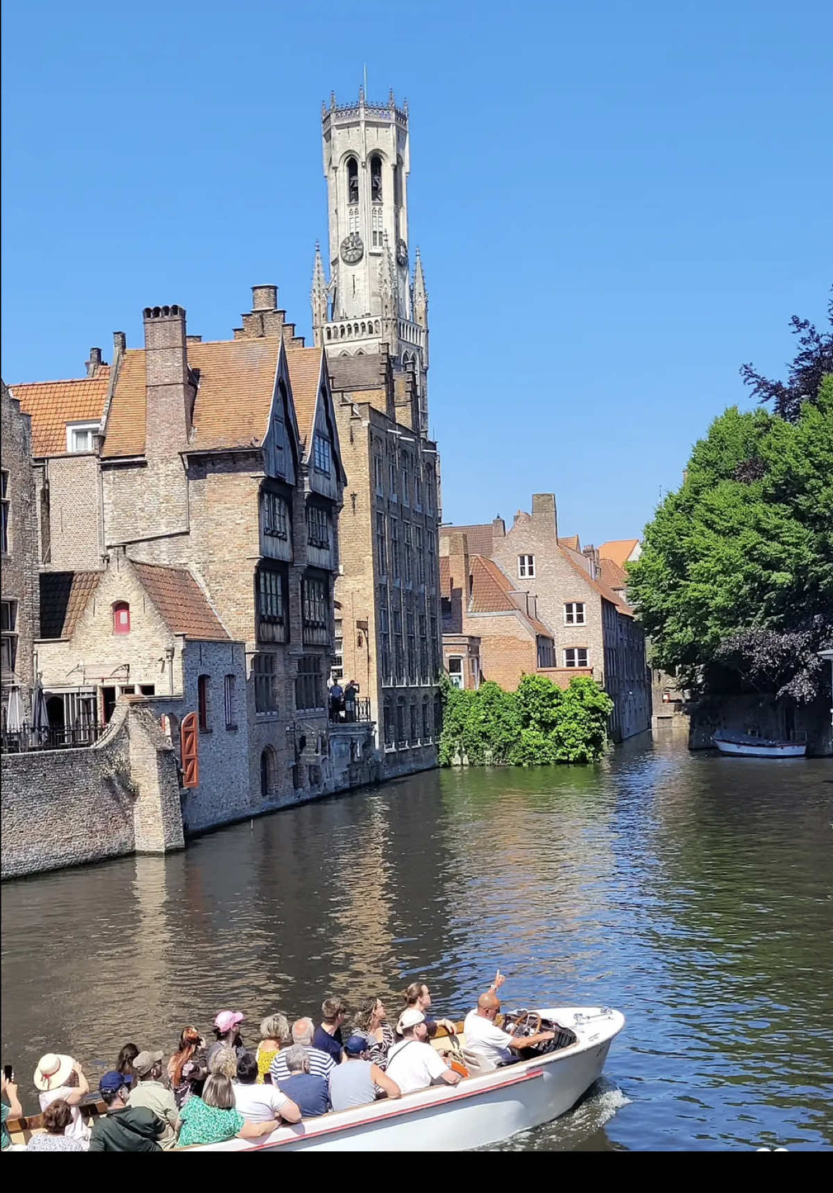 Thành phố cổ xinh đẹp ở brugge nước bỉ 🇧🇪 #belgium #brugge #travel #tiktok #trending #xuhuong #CapCut #สปีดสโลว์ #สโลว์สมูท #belgium🇧🇪 #fyp 