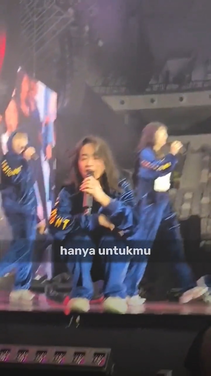 panjang juga tuh rambut🗿 #freyajkt48 #jkt48 