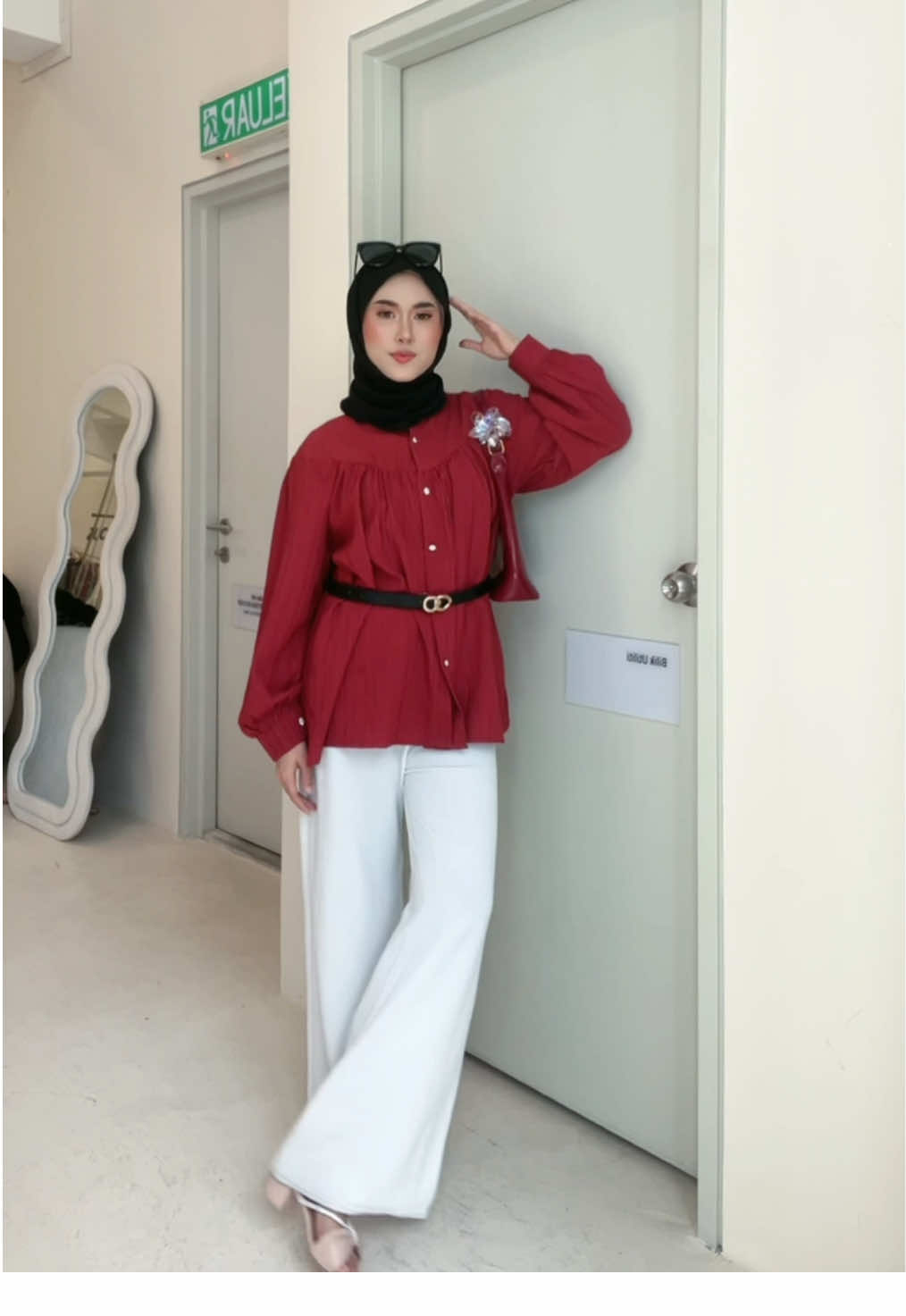 love ke tidak this outfit? ❤️  #OOTD #fyp #fypp #trending #racuntiktok #outfitideas #fyp #TikTokShop #zucca #zuccabutik #blousewanita #blousemurah #tiktoktainment #outfitinspo #TikTokFashion #traveloutfit #seluarviral #style #travel #begkuning #malaysia #bajuviral #barangviral #belisekarang #malaysiatiktok #jomsapotlokal #jomsupportlocal #sapotlokal #supportlokal #supportproduklokal #zuccalokalbrand  