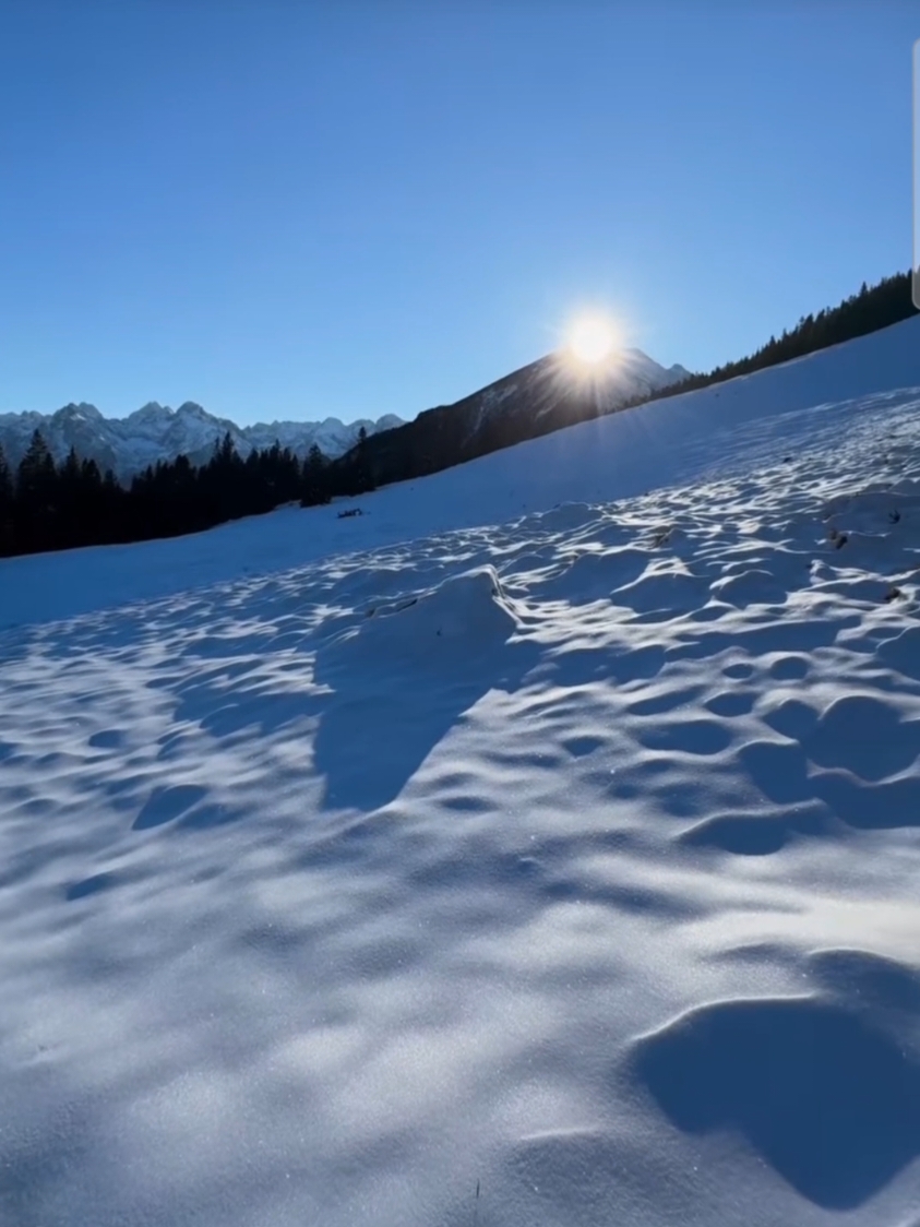 #dziendobry #pieknegodnia #🌹🍀🍀🌷🌷🌷🌸🌸💐💐 #tatry #góry #podhale #dc #viral #viraltiktok #foryou #dc #zima2024 #poland #christmastree #❄️❄️❄️ #🌧🌧🌧 #🌬🌬🌬 #🎄🎄🎄 #winterdecor #🏔🏔🏔 #snowday #BozeNarodzenie #zakopane #góralka🌺 #fyp #tatry #fyp #tik_tok #Love #snow #xmas #christma #viral #fyp #fy #🔥 